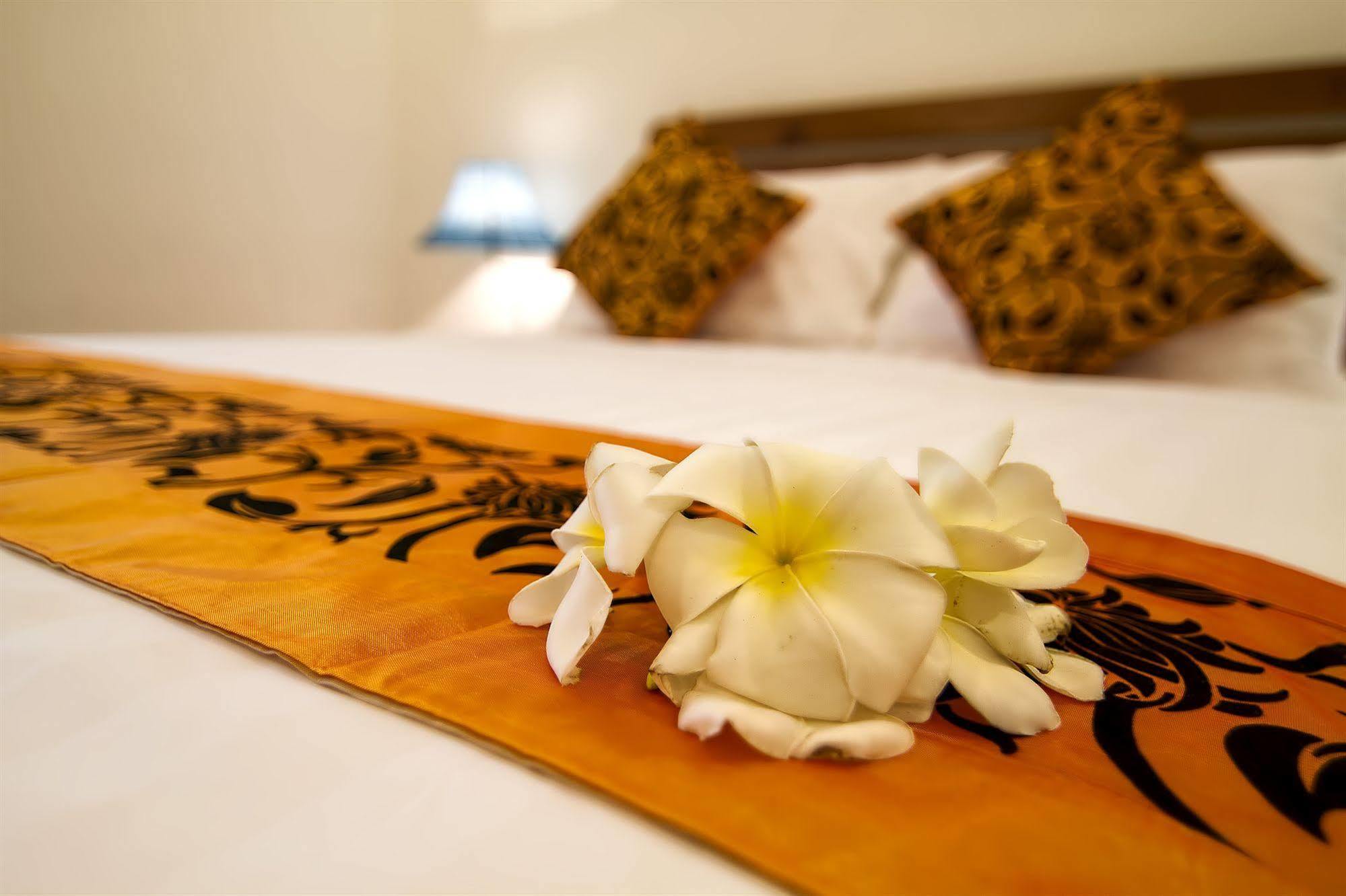 The Blue Corner Boutique Hotel Phnom Pen Exterior foto