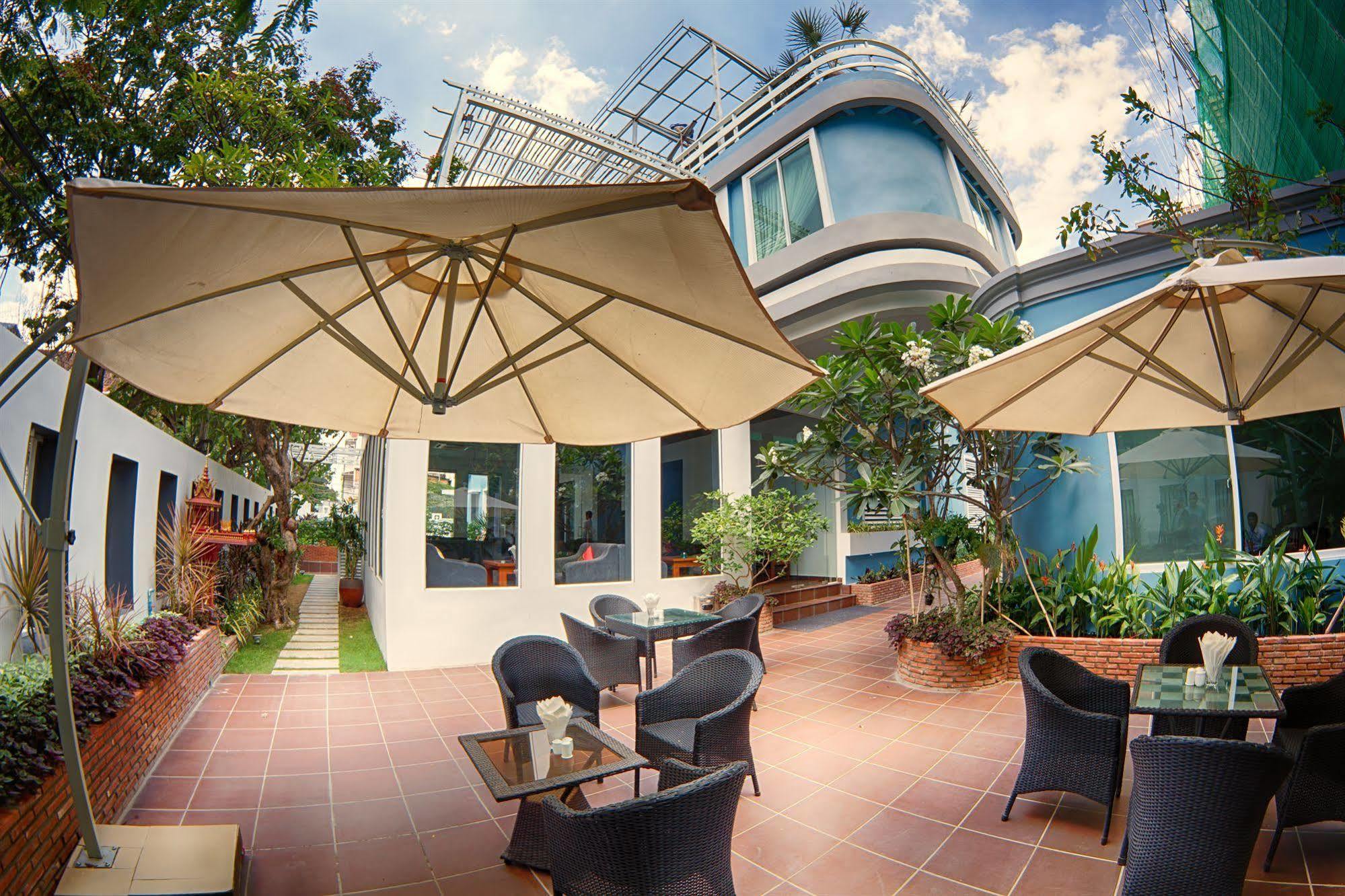 The Blue Corner Boutique Hotel Phnom Pen Exterior foto