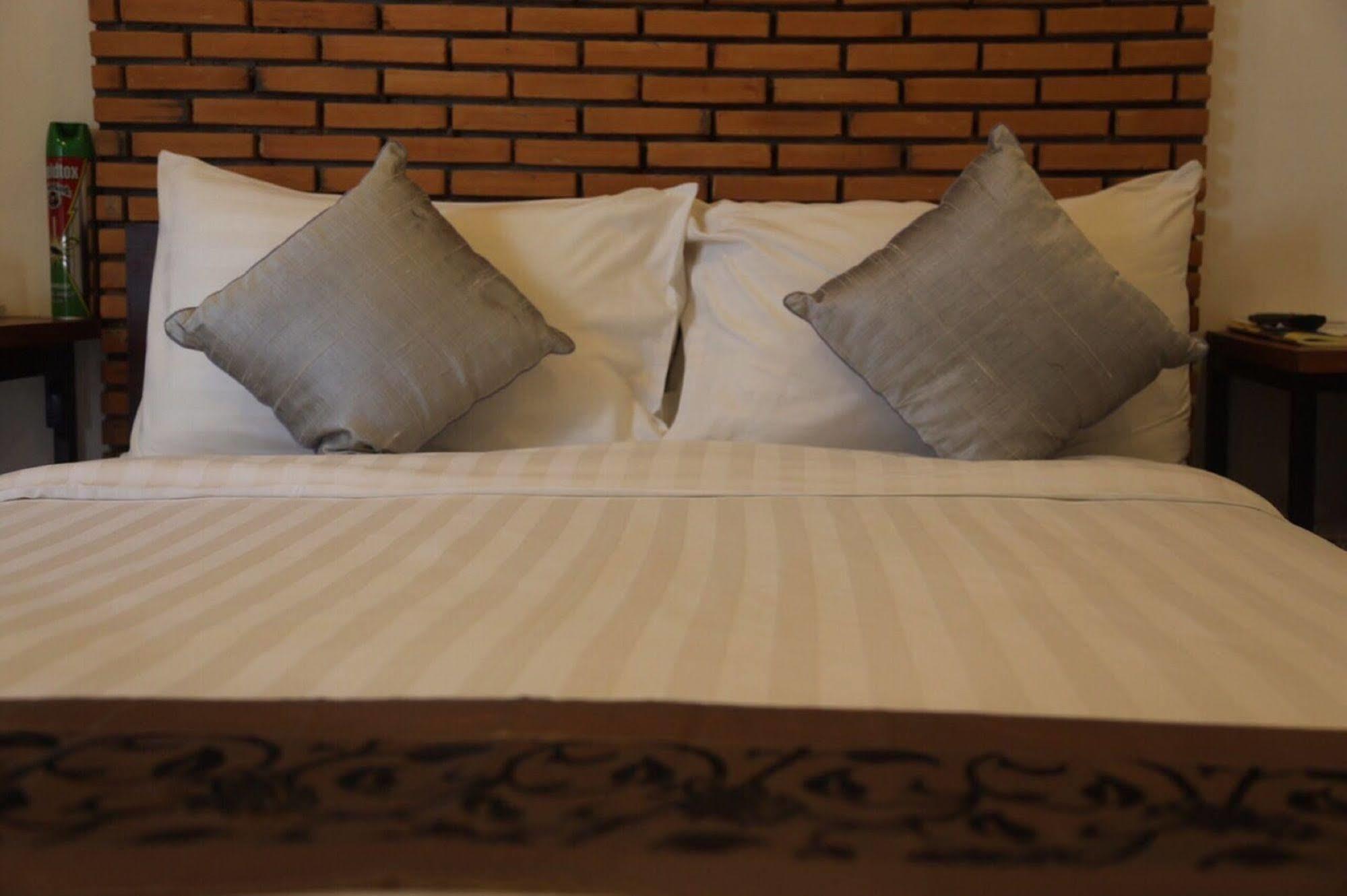 The Blue Corner Boutique Hotel Phnom Pen Exterior foto